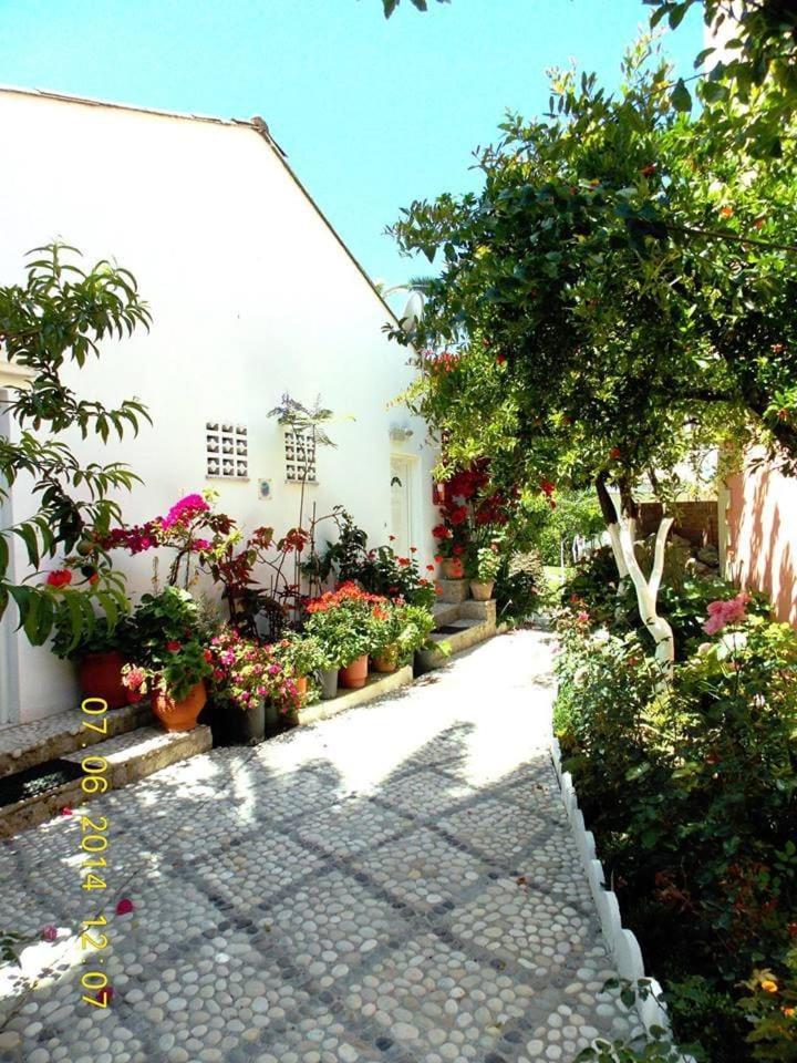 Katerina'S Apartments Agios Gordios  Exterior foto